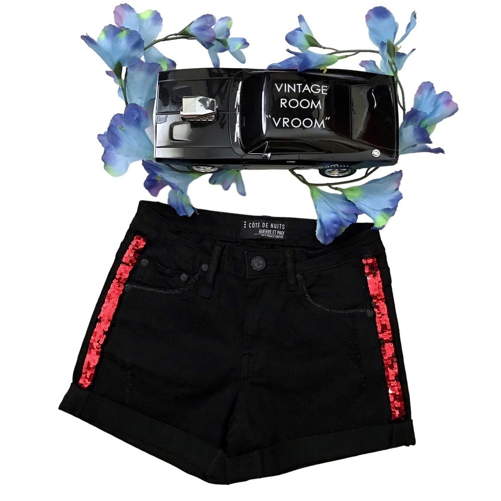 Cote De Nuits NWOT Shorts for Juniors/Women 3/26